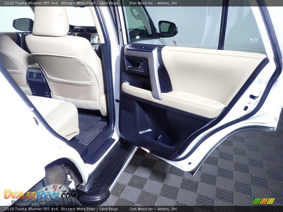2018 Toyota 4Runner SR5 4x4 Blizzard White Pearl / Sand Beige Photo #23