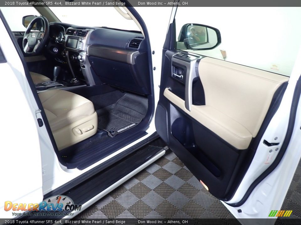 2018 Toyota 4Runner SR5 4x4 Blizzard White Pearl / Sand Beige Photo #25