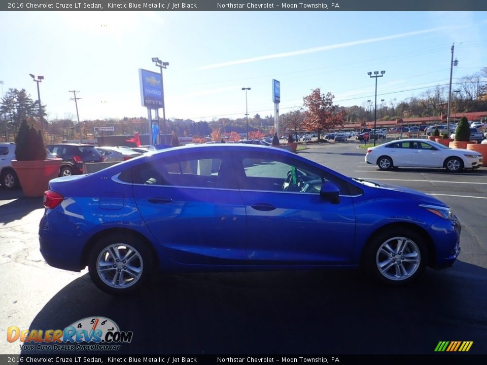 2016 Chevrolet Cruze LT Sedan Kinetic Blue Metallic / Jet Black Photo #10