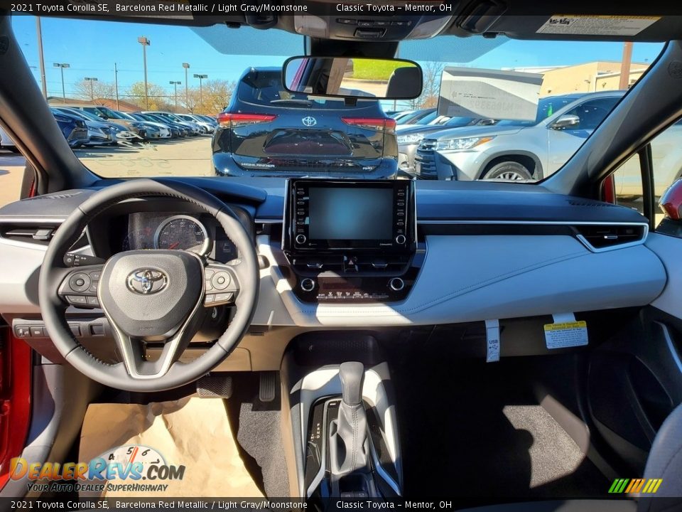 2021 Toyota Corolla SE Barcelona Red Metallic / Light Gray/Moonstone Photo #9
