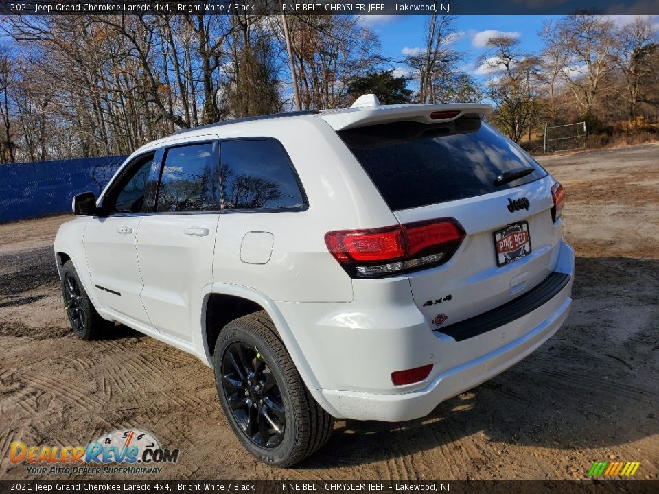 2021 Jeep Grand Cherokee Laredo 4x4 Bright White / Black Photo #6