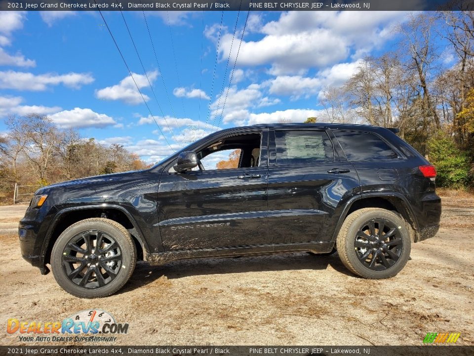 2021 Jeep Grand Cherokee Laredo 4x4 Diamond Black Crystal Pearl / Black Photo #4