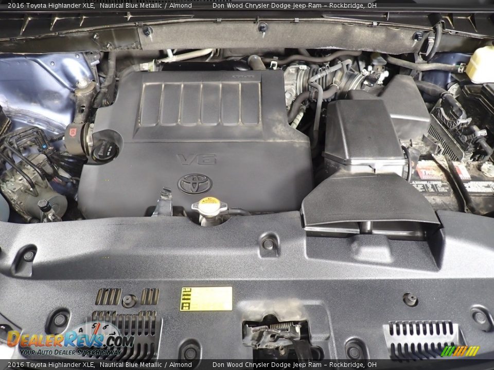 2016 Toyota Highlander XLE Nautical Blue Metallic / Almond Photo #9