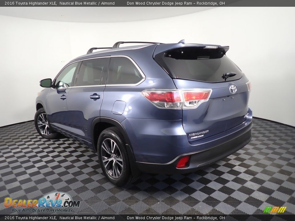2016 Toyota Highlander XLE Nautical Blue Metallic / Almond Photo #13