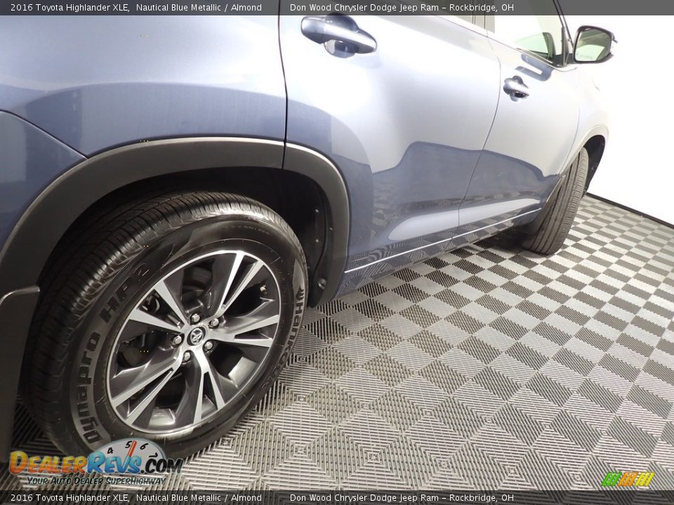 2016 Toyota Highlander XLE Nautical Blue Metallic / Almond Photo #21