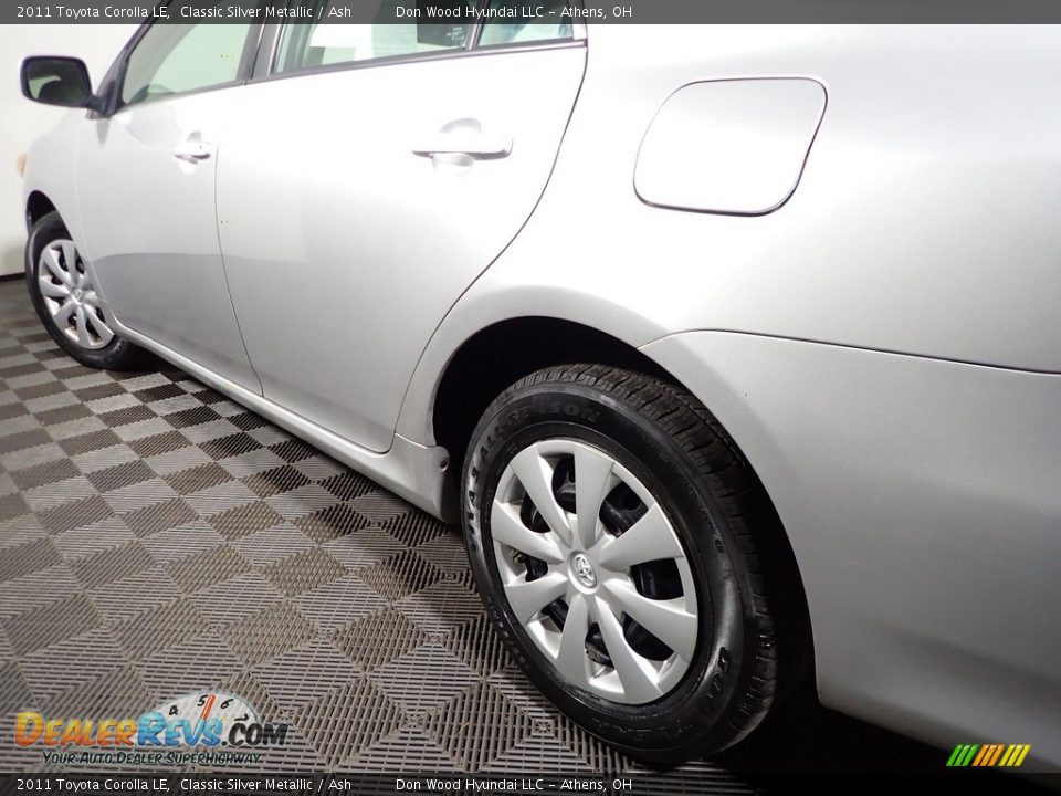 2011 Toyota Corolla LE Classic Silver Metallic / Ash Photo #10