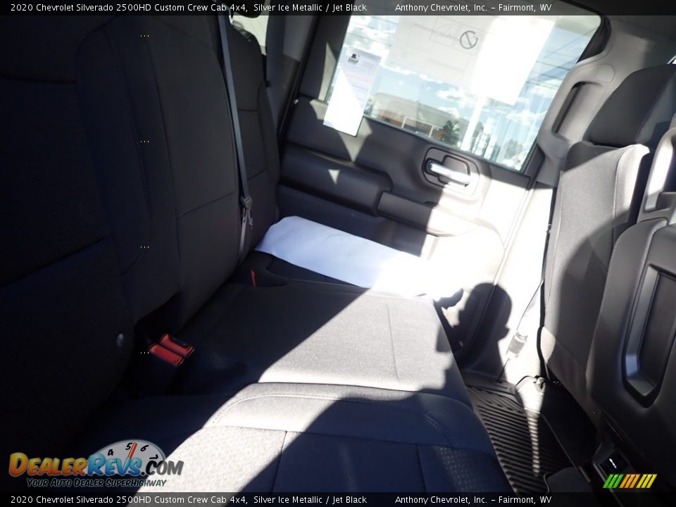 2020 Chevrolet Silverado 2500HD Custom Crew Cab 4x4 Silver Ice Metallic / Jet Black Photo #5