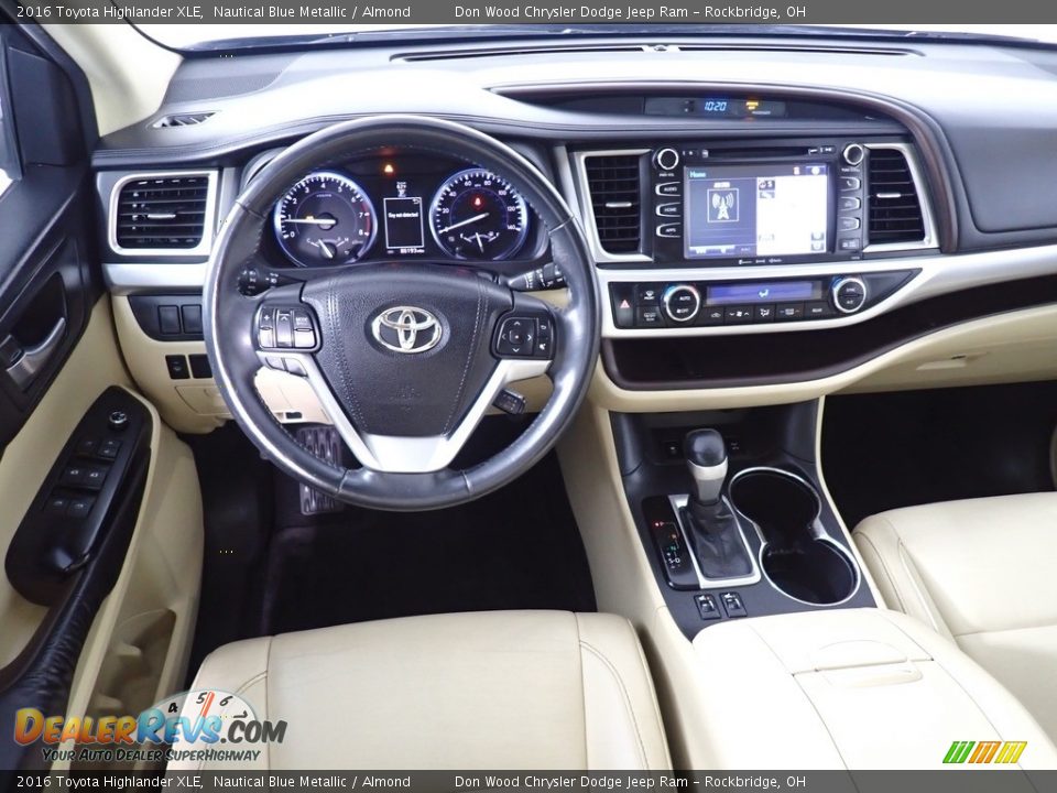 2016 Toyota Highlander XLE Nautical Blue Metallic / Almond Photo #32