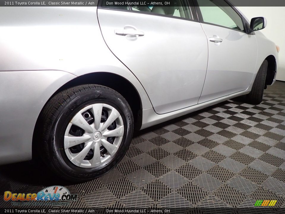 2011 Toyota Corolla LE Classic Silver Metallic / Ash Photo #15
