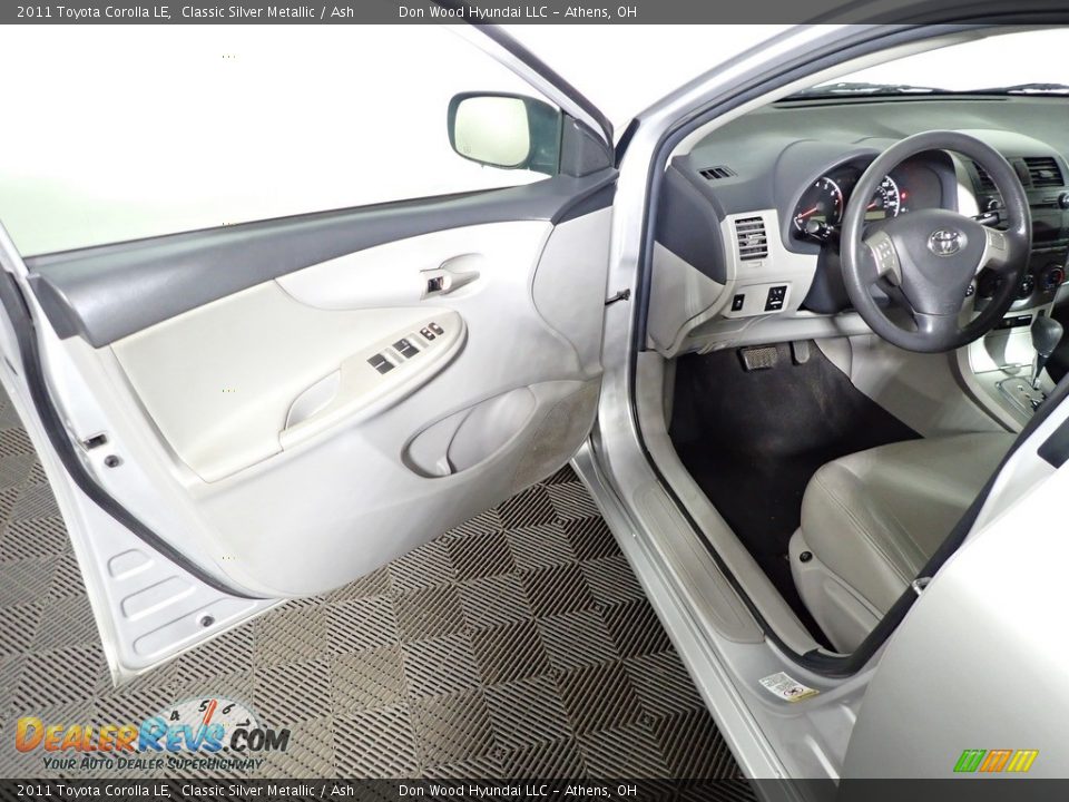 2011 Toyota Corolla LE Classic Silver Metallic / Ash Photo #16