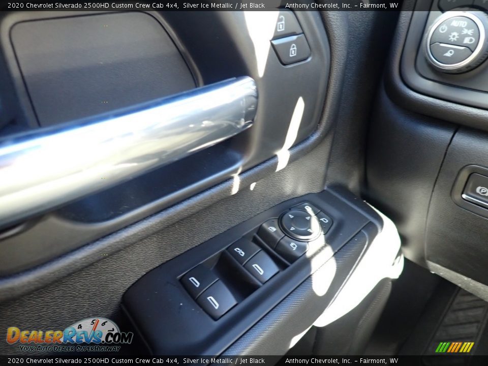 2020 Chevrolet Silverado 2500HD Custom Crew Cab 4x4 Silver Ice Metallic / Jet Black Photo #19