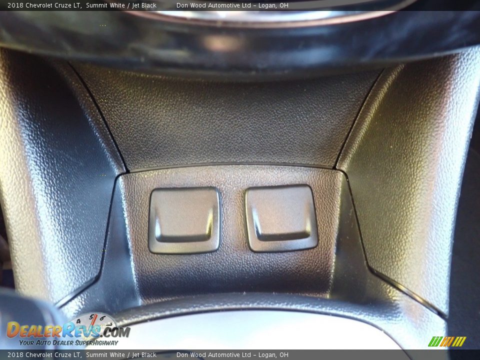 2018 Chevrolet Cruze LT Summit White / Jet Black Photo #26