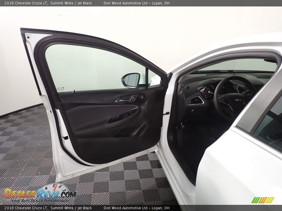 2018 Chevrolet Cruze LT Summit White / Jet Black Photo #28