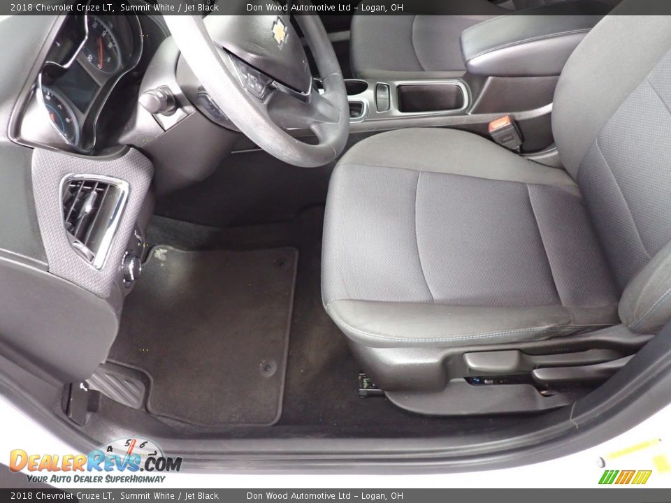 2018 Chevrolet Cruze LT Summit White / Jet Black Photo #29