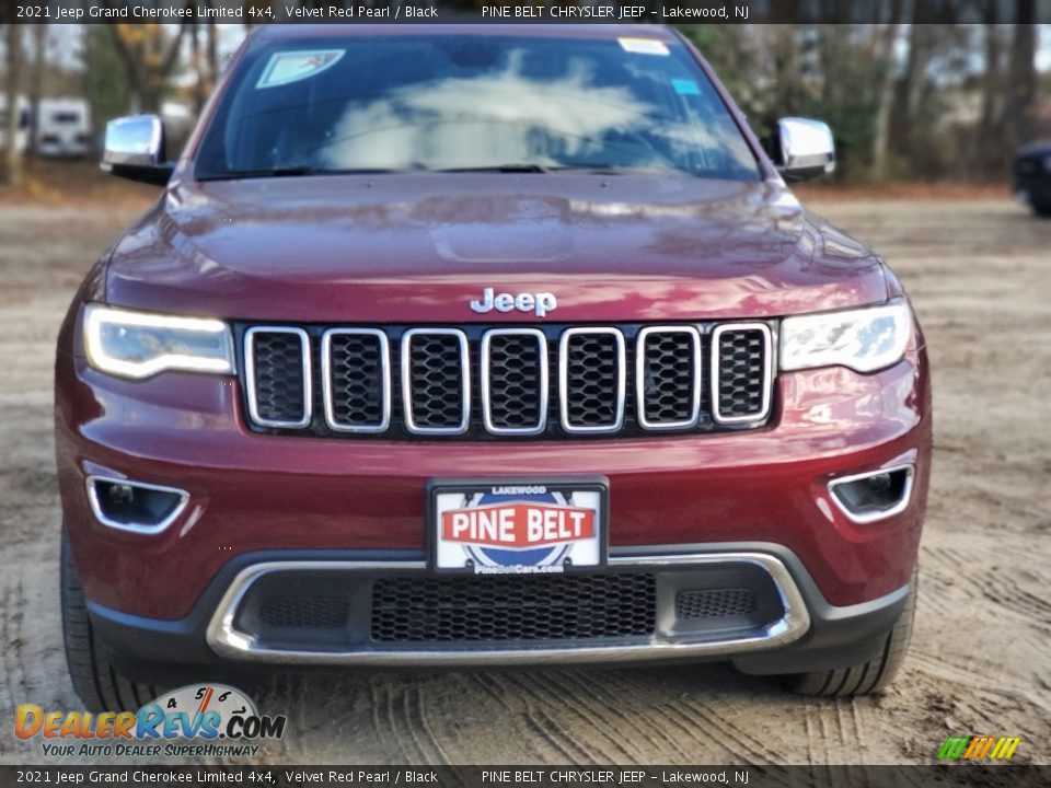 2021 Jeep Grand Cherokee Limited 4x4 Velvet Red Pearl / Black Photo #3