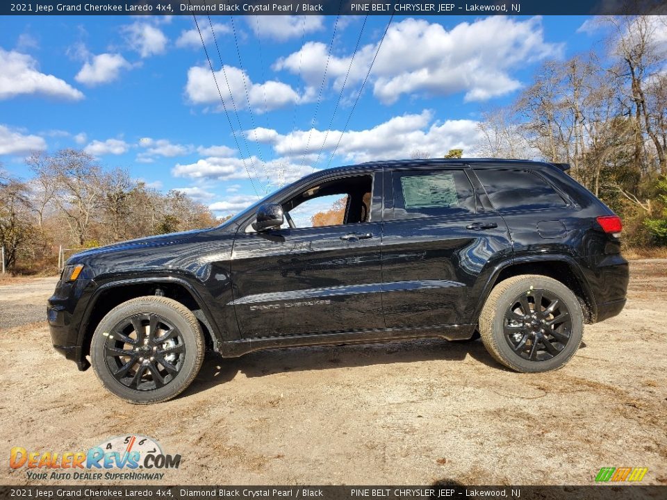 2021 Jeep Grand Cherokee Laredo 4x4 Diamond Black Crystal Pearl / Black Photo #4