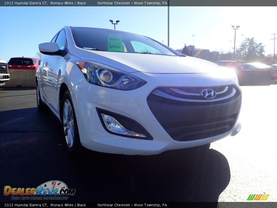 2013 Hyundai Elantra GT Monaco White / Black Photo #12