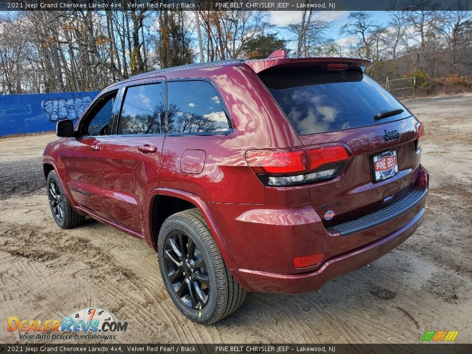 2021 Jeep Grand Cherokee Laredo 4x4 Velvet Red Pearl / Black Photo #6
