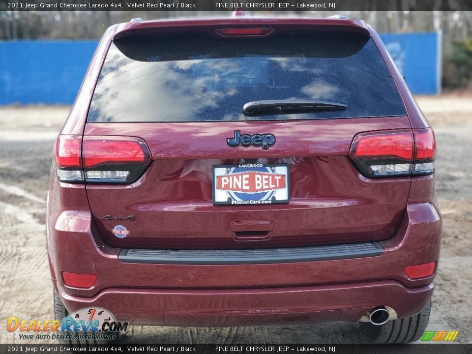 2021 Jeep Grand Cherokee Laredo 4x4 Velvet Red Pearl / Black Photo #7