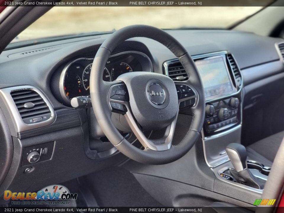 2021 Jeep Grand Cherokee Laredo 4x4 Velvet Red Pearl / Black Photo #10