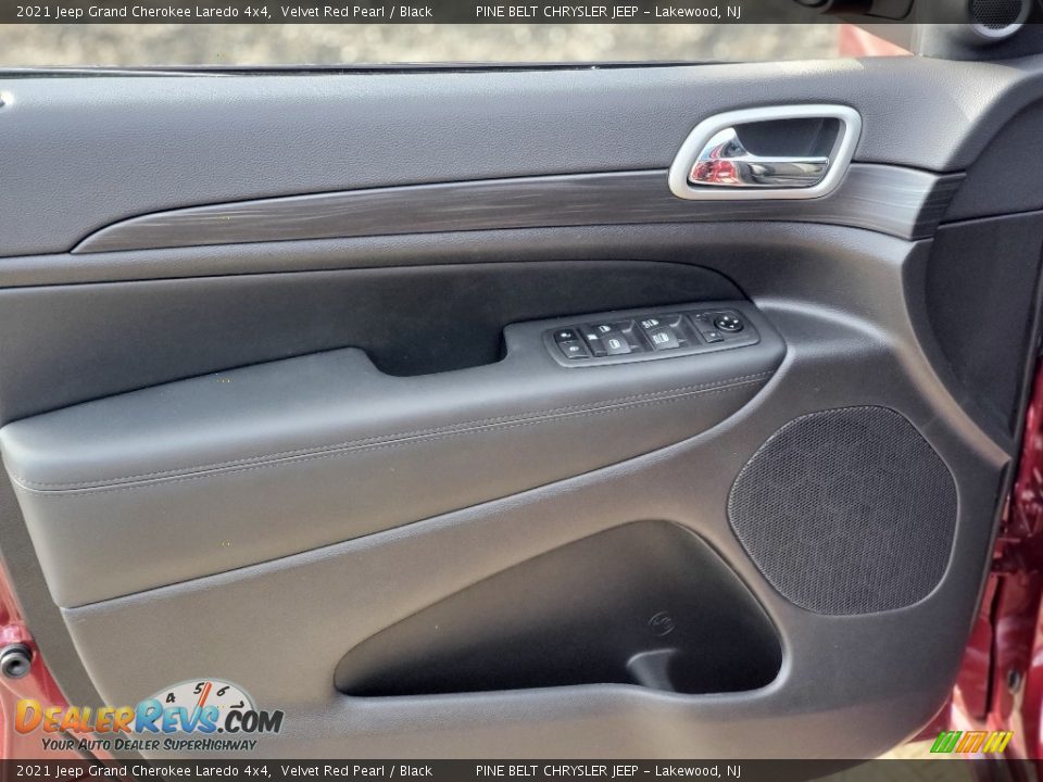 2021 Jeep Grand Cherokee Laredo 4x4 Velvet Red Pearl / Black Photo #12