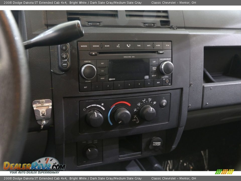 Controls of 2008 Dodge Dakota ST Extended Cab 4x4 Photo #10