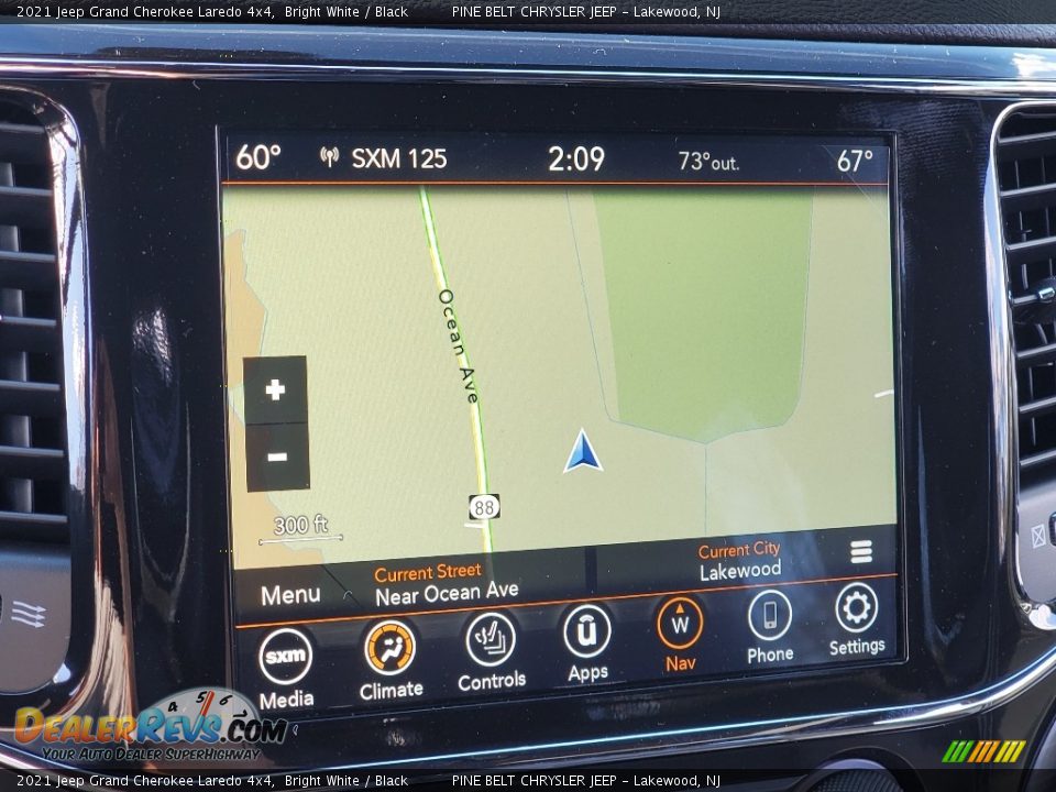 2021 Jeep Grand Cherokee Laredo 4x4 Bright White / Black Photo #14