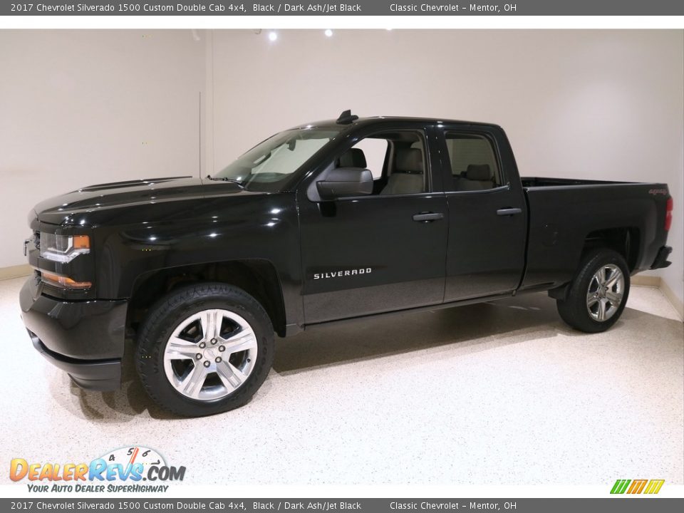 2017 Chevrolet Silverado 1500 Custom Double Cab 4x4 Black / Dark Ash/Jet Black Photo #3