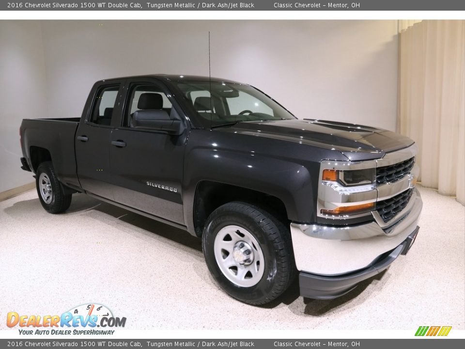 Front 3/4 View of 2016 Chevrolet Silverado 1500 WT Double Cab Photo #1