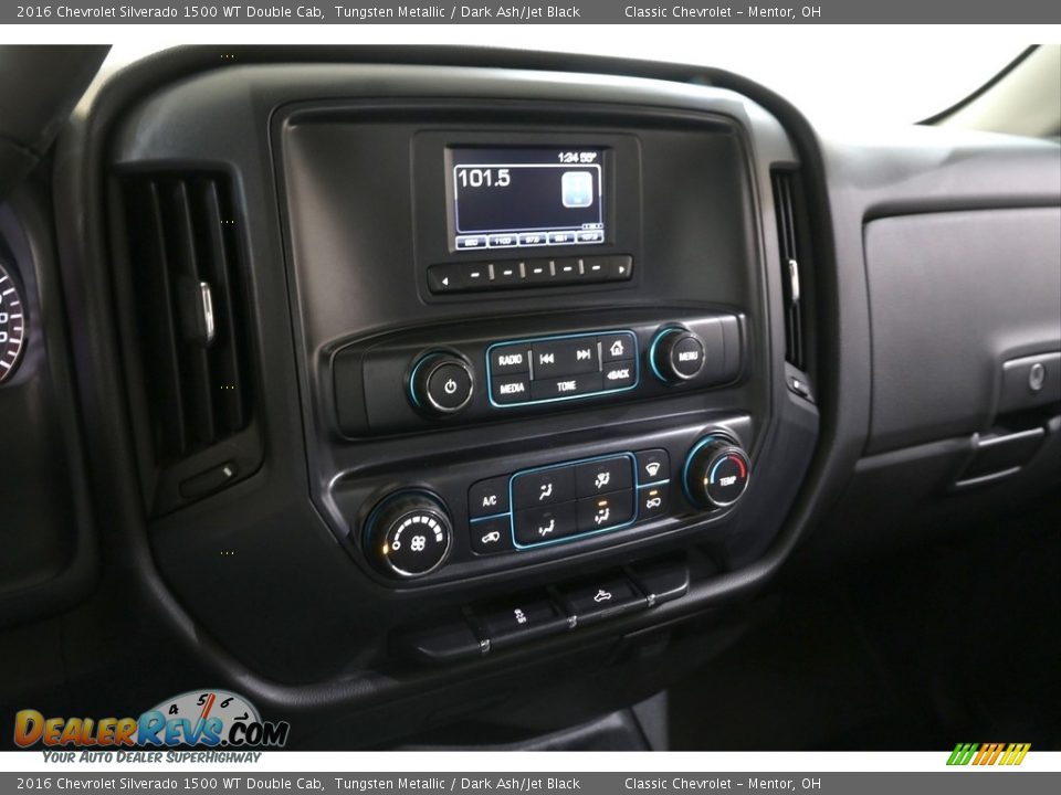 Controls of 2016 Chevrolet Silverado 1500 WT Double Cab Photo #8