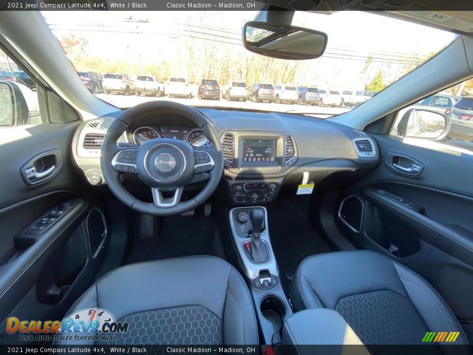 2021 Jeep Compass Latitude 4x4 White / Black Photo #4