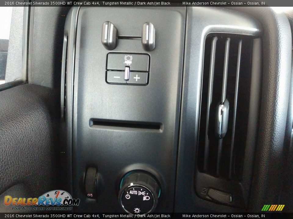 Controls of 2016 Chevrolet Silverado 3500HD WT Crew Cab 4x4 Photo #24