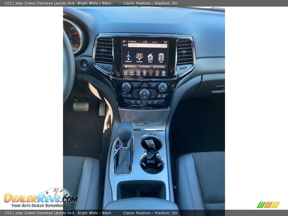 2021 Jeep Grand Cherokee Laredo 4x4 Bright White / Black Photo #6
