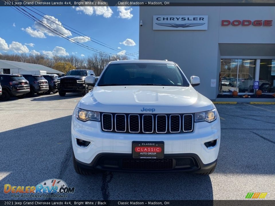 2021 Jeep Grand Cherokee Laredo 4x4 Bright White / Black Photo #7