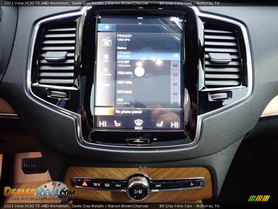 Controls of 2021 Volvo XC90 T6 AWD Momentum Photo #15