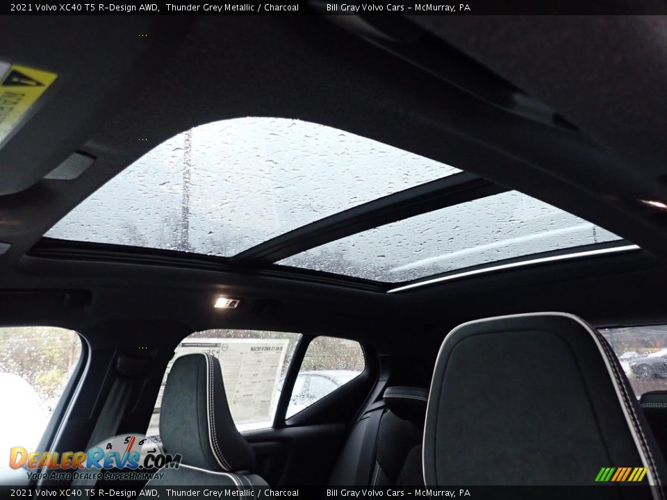 Sunroof of 2021 Volvo XC40 T5 R-Design AWD Photo #12