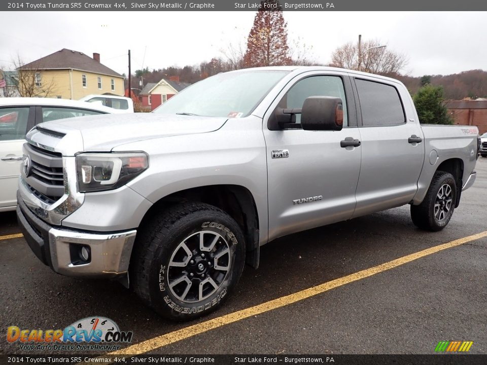 Front 3/4 View of 2014 Toyota Tundra SR5 Crewmax 4x4 Photo #1