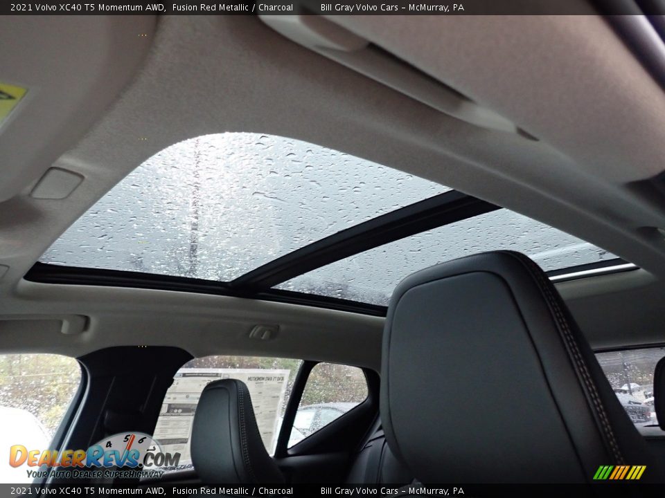 2021 Volvo XC40 T5 Momentum AWD Fusion Red Metallic / Charcoal Photo #12