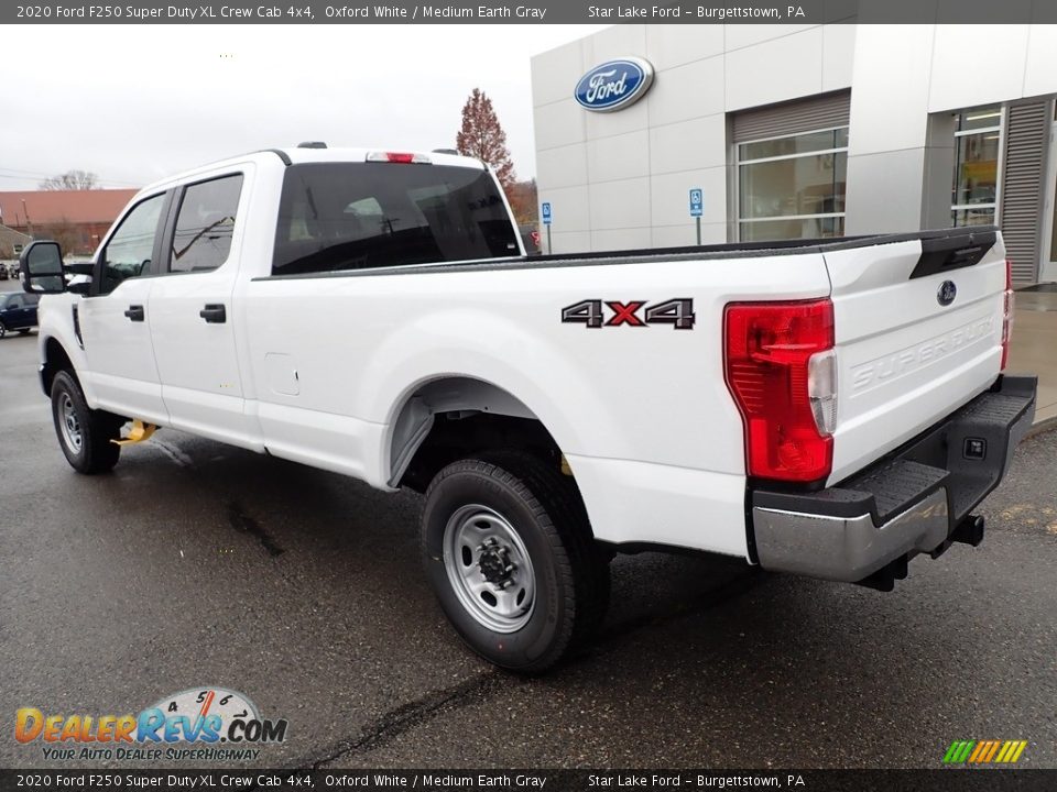 2020 Ford F250 Super Duty XL Crew Cab 4x4 Oxford White / Medium Earth Gray Photo #3