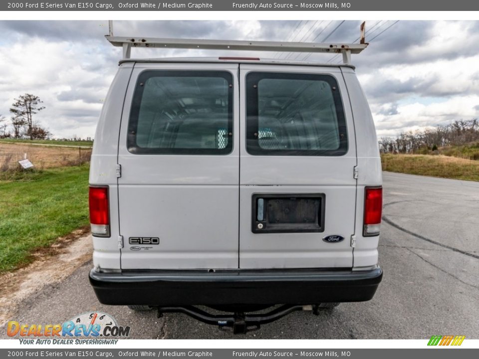 2000 Ford E Series Van E150 Cargo Oxford White / Medium Graphite Photo #5