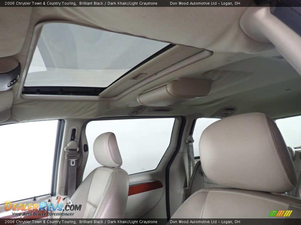 2006 Chrysler Town & Country Touring Brilliant Black / Dark Khaki/Light Graystone Photo #2