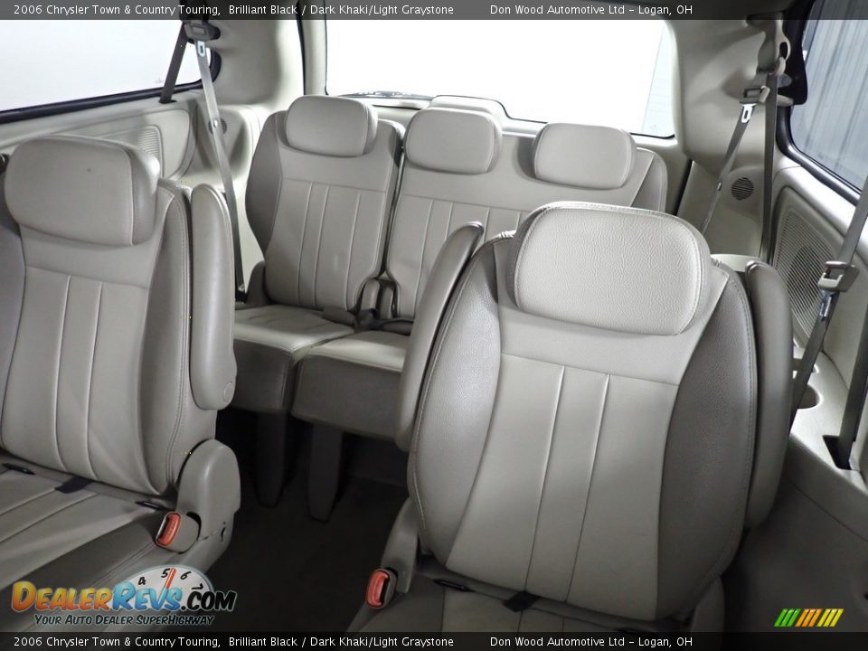 2006 Chrysler Town & Country Touring Brilliant Black / Dark Khaki/Light Graystone Photo #21