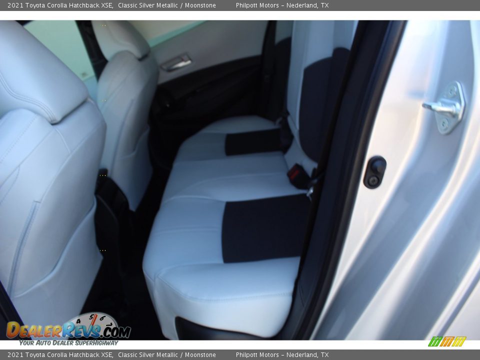 2021 Toyota Corolla Hatchback XSE Classic Silver Metallic / Moonstone Photo #20