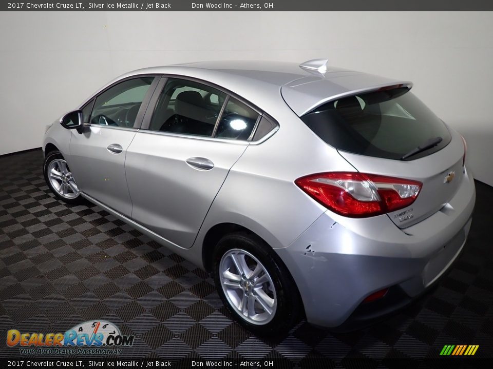 2017 Chevrolet Cruze LT Silver Ice Metallic / Jet Black Photo #9