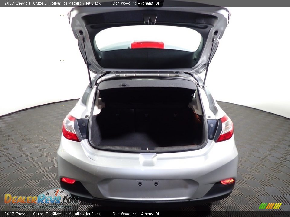 2017 Chevrolet Cruze LT Silver Ice Metallic / Jet Black Photo #12