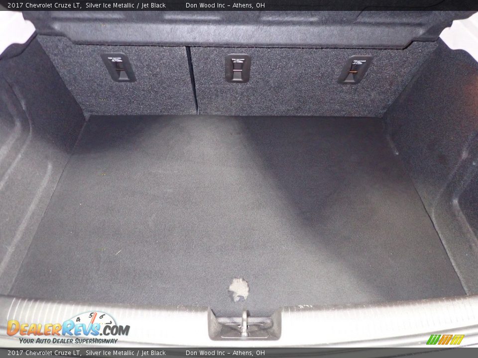 2017 Chevrolet Cruze LT Silver Ice Metallic / Jet Black Photo #13
