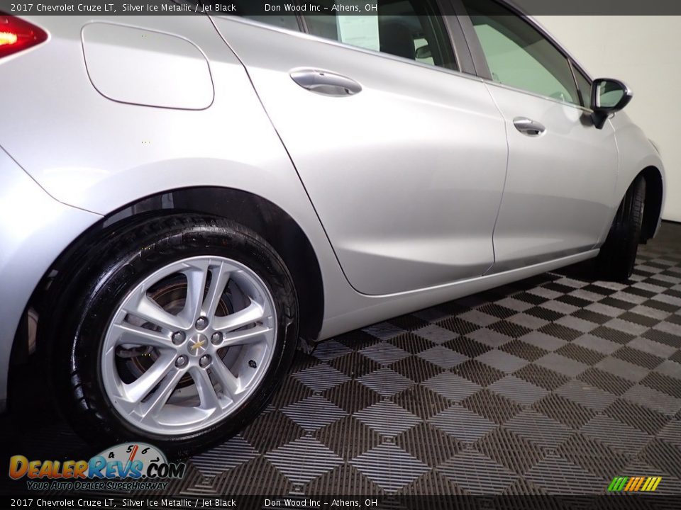 2017 Chevrolet Cruze LT Silver Ice Metallic / Jet Black Photo #16