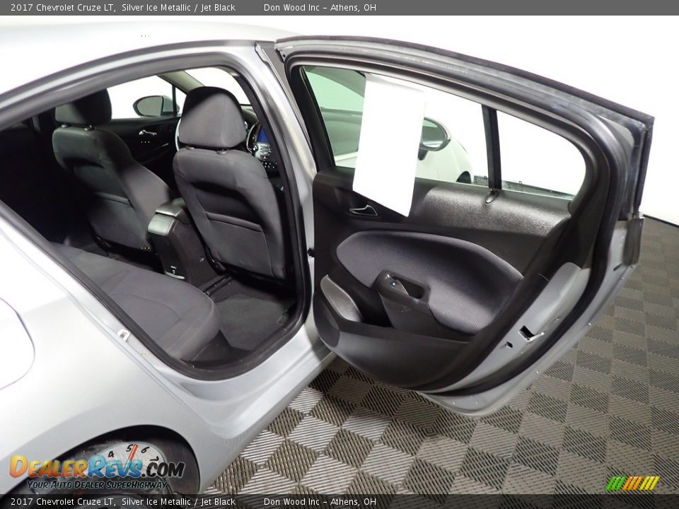 2017 Chevrolet Cruze LT Silver Ice Metallic / Jet Black Photo #22