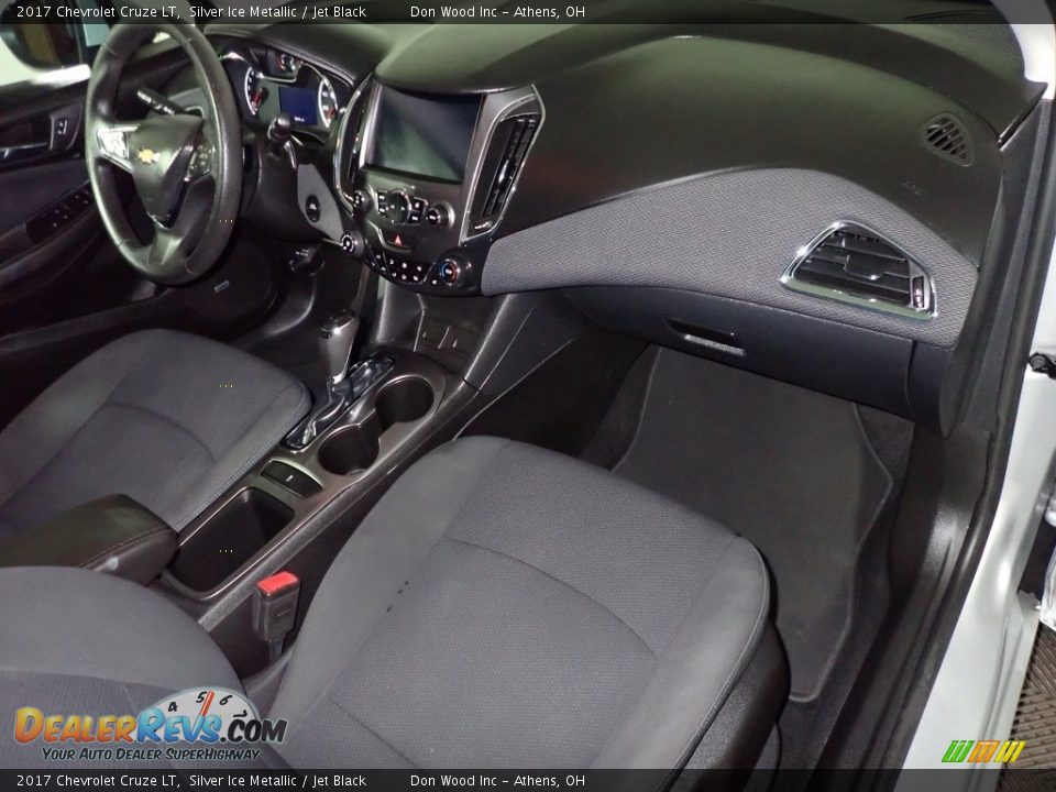 2017 Chevrolet Cruze LT Silver Ice Metallic / Jet Black Photo #26