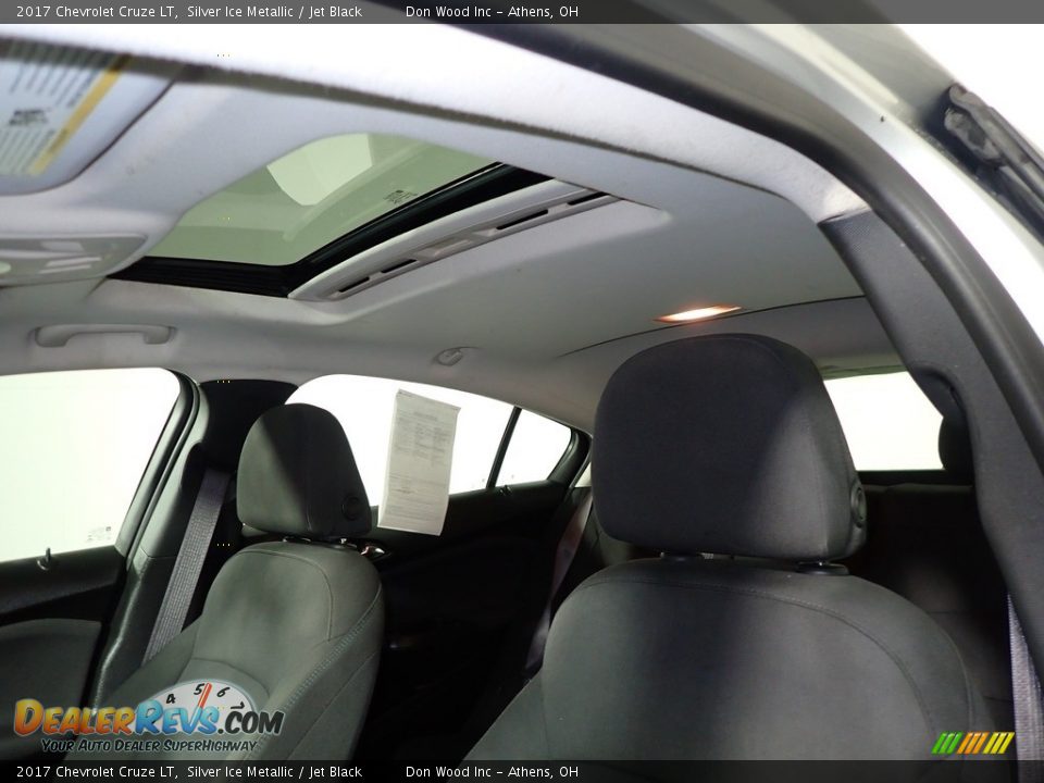 2017 Chevrolet Cruze LT Silver Ice Metallic / Jet Black Photo #31